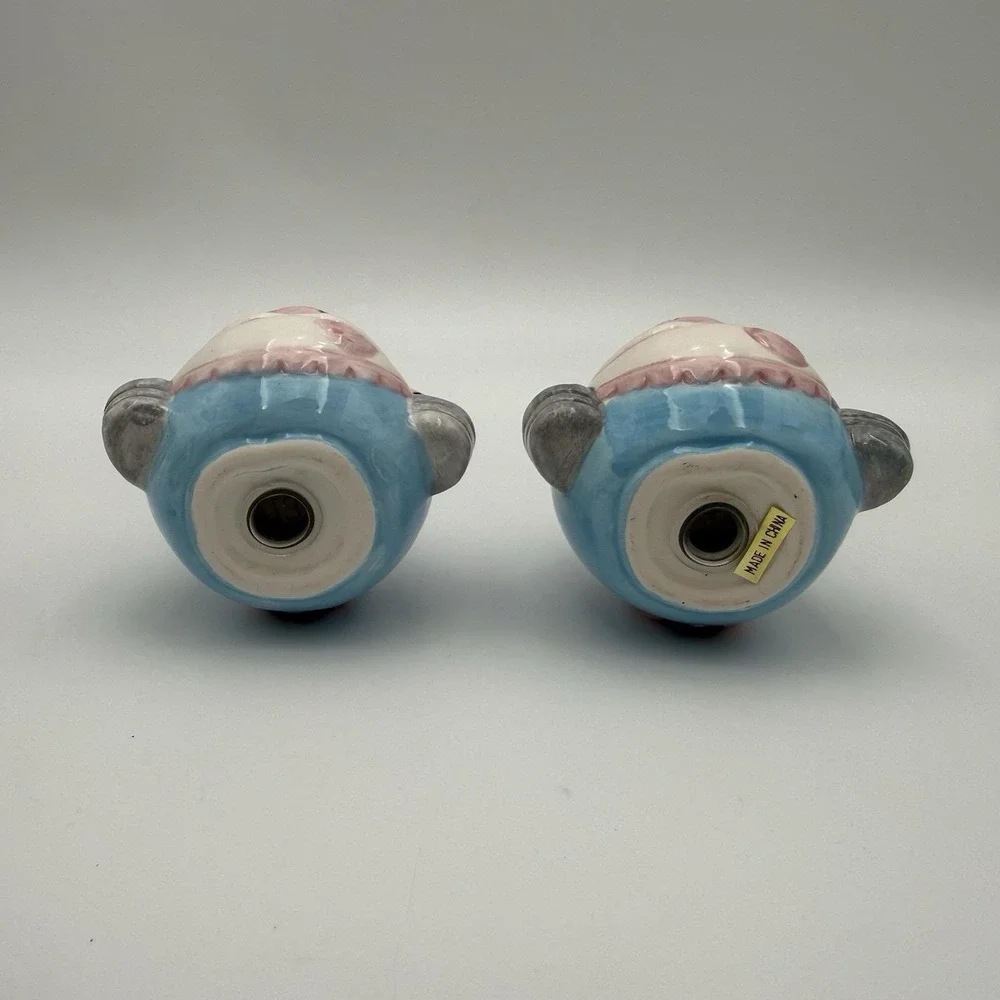 Vintage Milk Carton and Cow Salt And Pepper Shakers Set Anthropomorhic 1990s